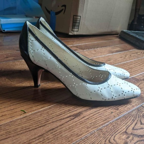 Women's Black and White High-Heel Shoes, Size 7.5 - Picture 3 of 6